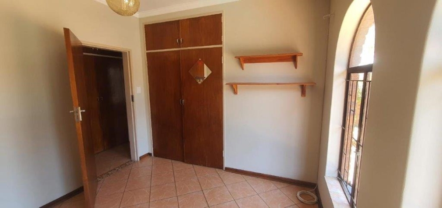 4 Bedroom Property for Sale in Mountain View Gauteng