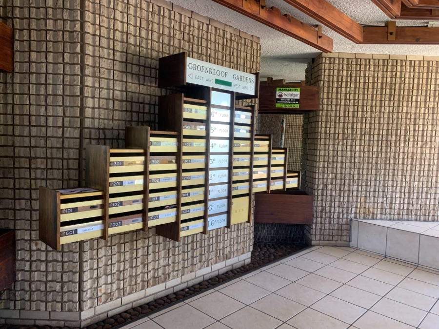 To Let 1 Bedroom Property for Rent in Groenkloof Gauteng