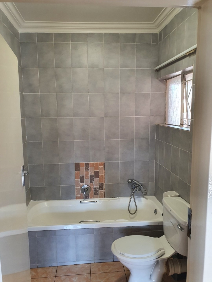 To Let 3 Bedroom Property for Rent in Bruma Gauteng