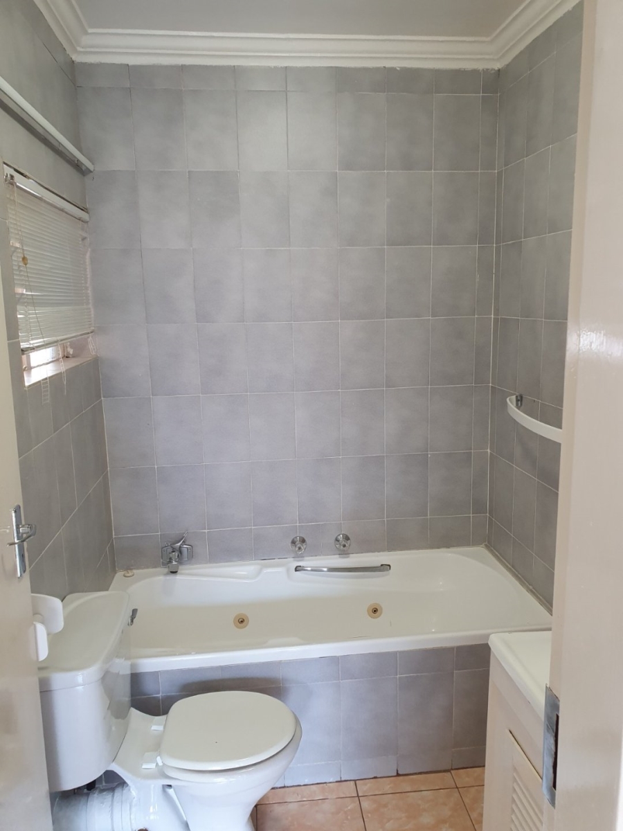 To Let 3 Bedroom Property for Rent in Bruma Gauteng