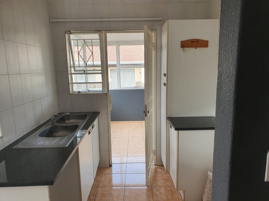 To Let 3 Bedroom Property for Rent in Bruma Gauteng