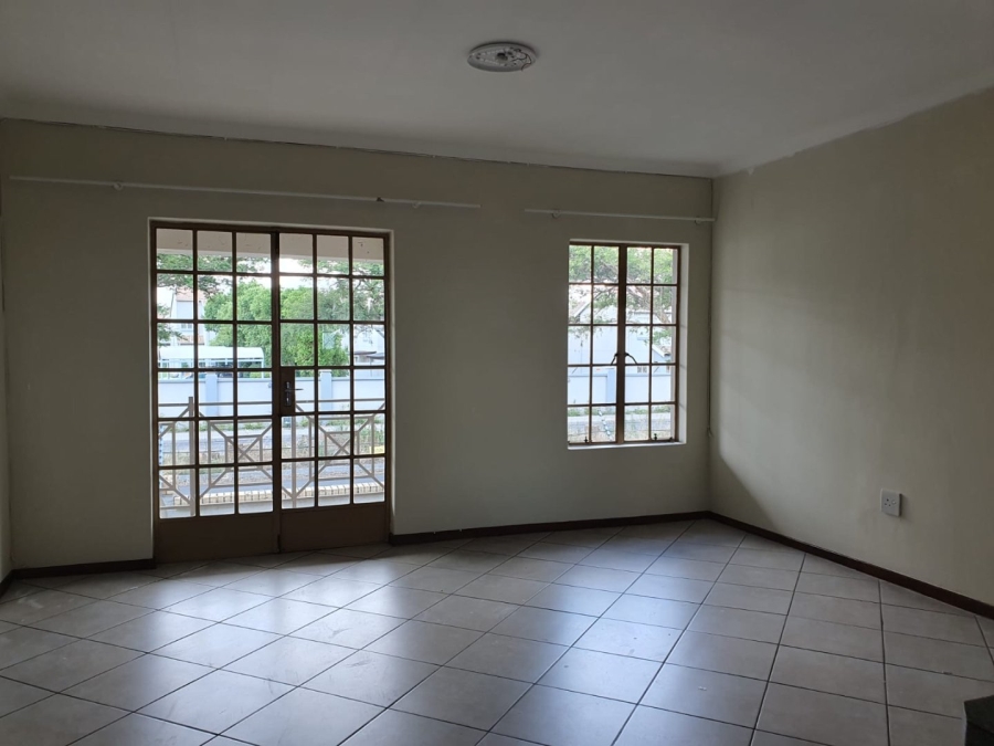To Let 2 Bedroom Property for Rent in Greenstone Hill Gauteng