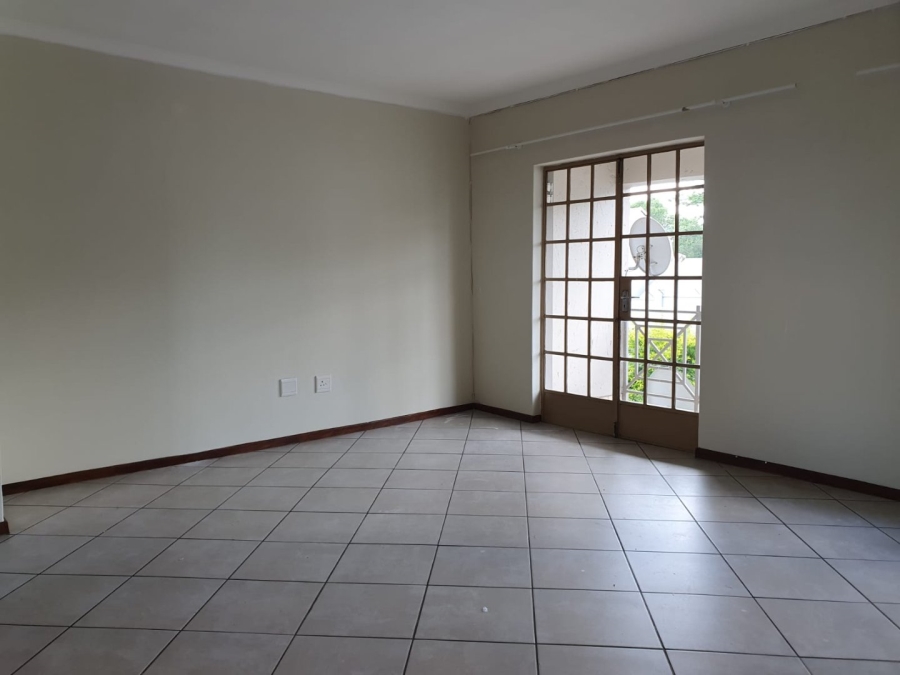To Let 2 Bedroom Property for Rent in Greenstone Hill Gauteng