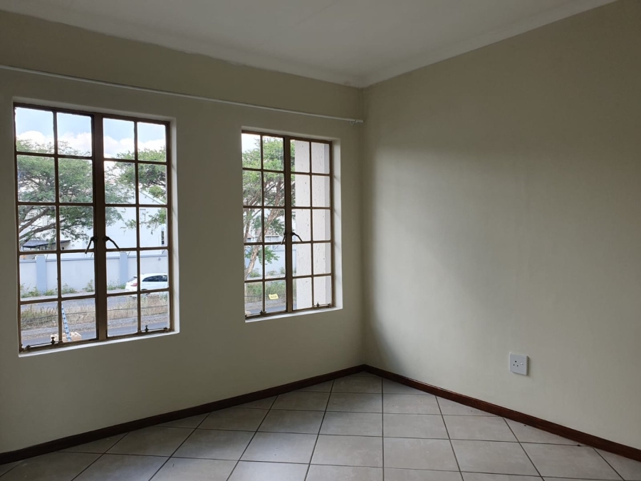 To Let 2 Bedroom Property for Rent in Greenstone Hill Gauteng