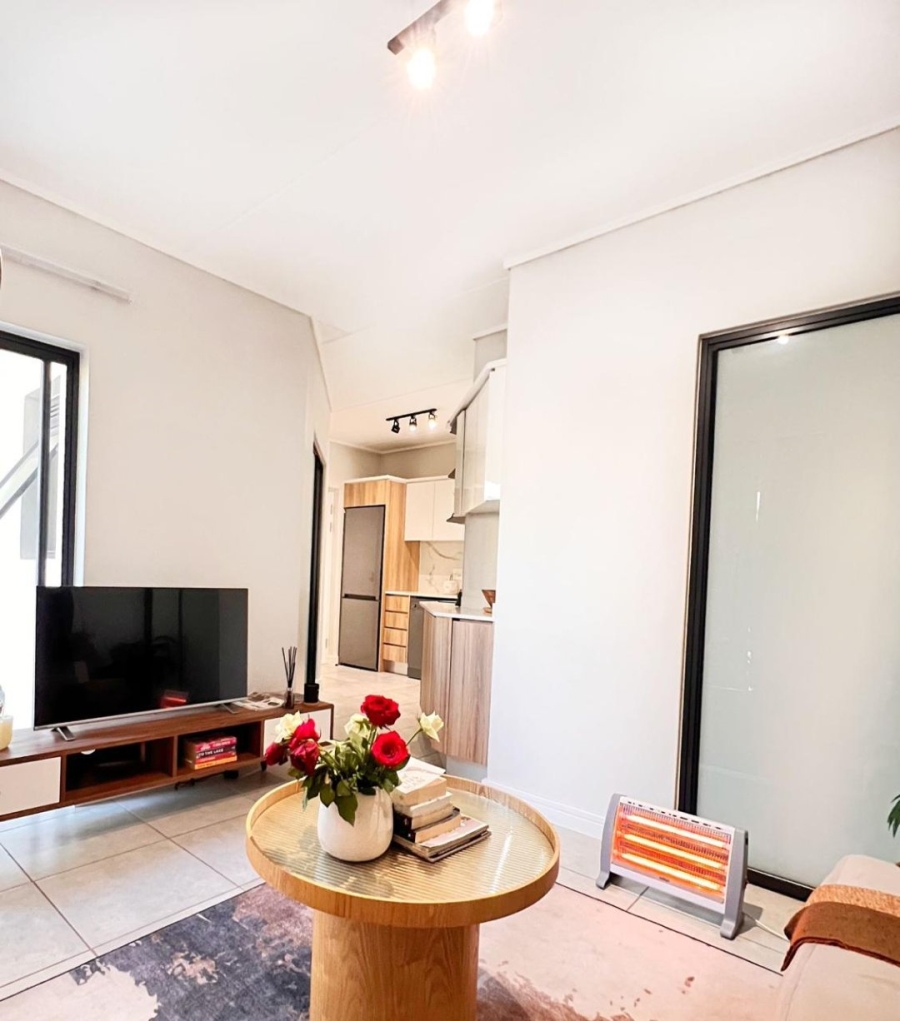 1 Bedroom Property for Sale in Waterfall Gauteng