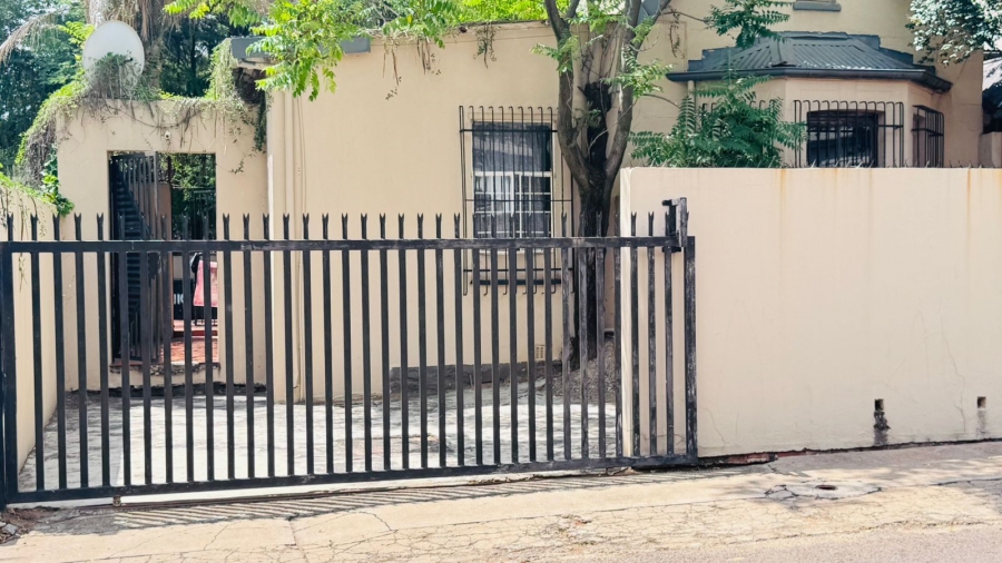 6 Bedroom Property for Sale in Pretoria Gauteng