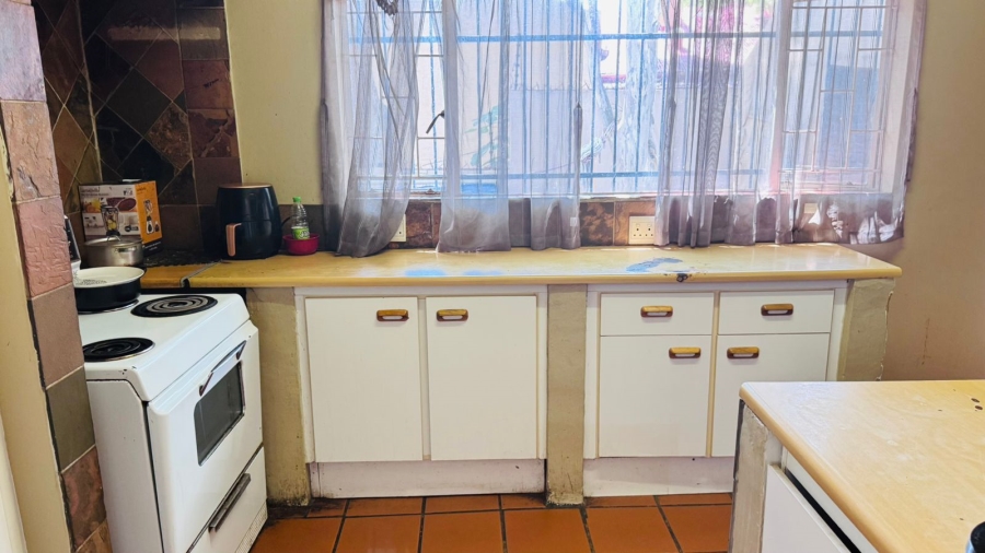 6 Bedroom Property for Sale in Pretoria Gauteng