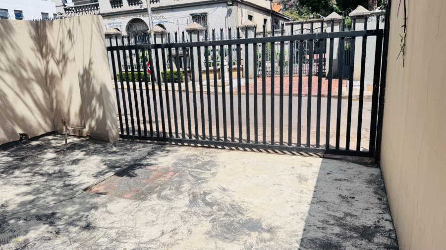 6 Bedroom Property for Sale in Pretoria Gauteng