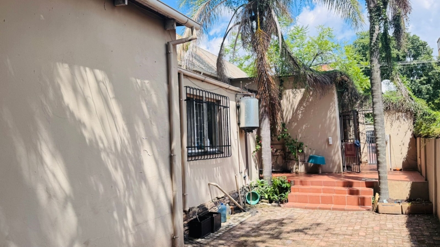 6 Bedroom Property for Sale in Pretoria Gauteng