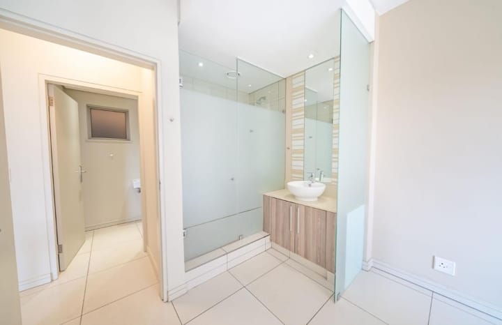 2 Bedroom Property for Sale in Rosebank Gauteng