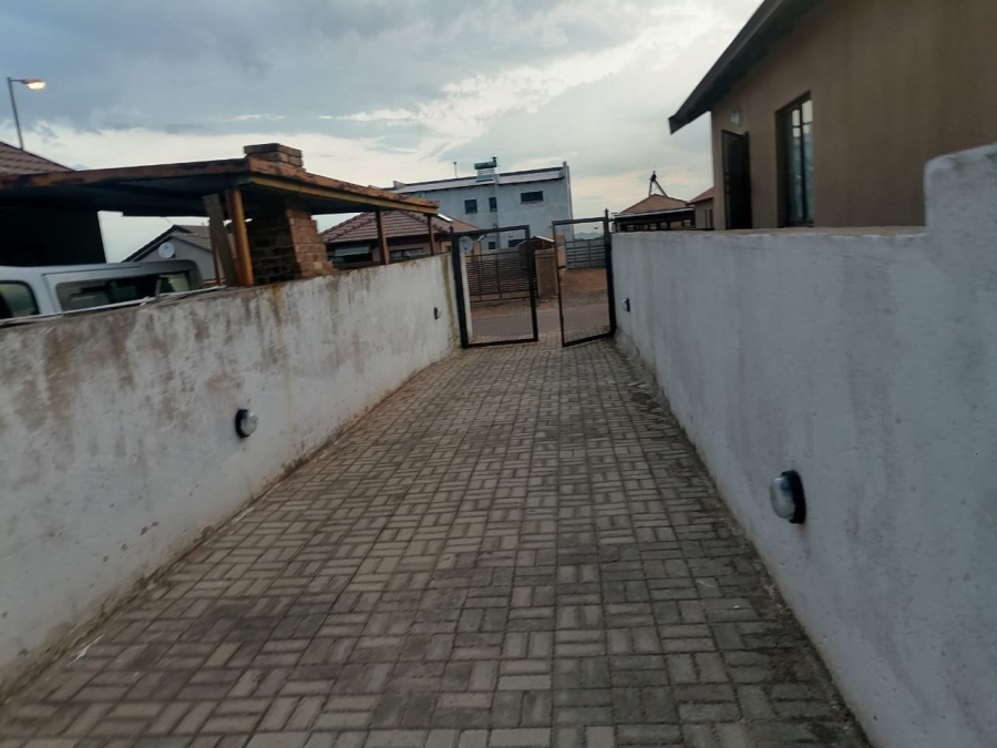 To Let 2 Bedroom Property for Rent in Soshanguve VV Gauteng