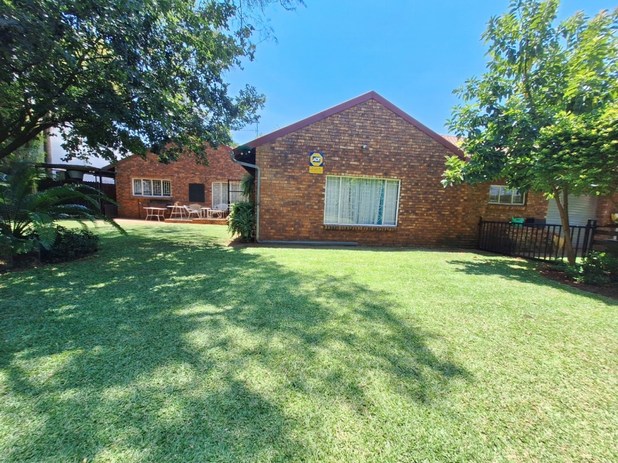 3 Bedroom Property for Sale in The Orchards Gauteng