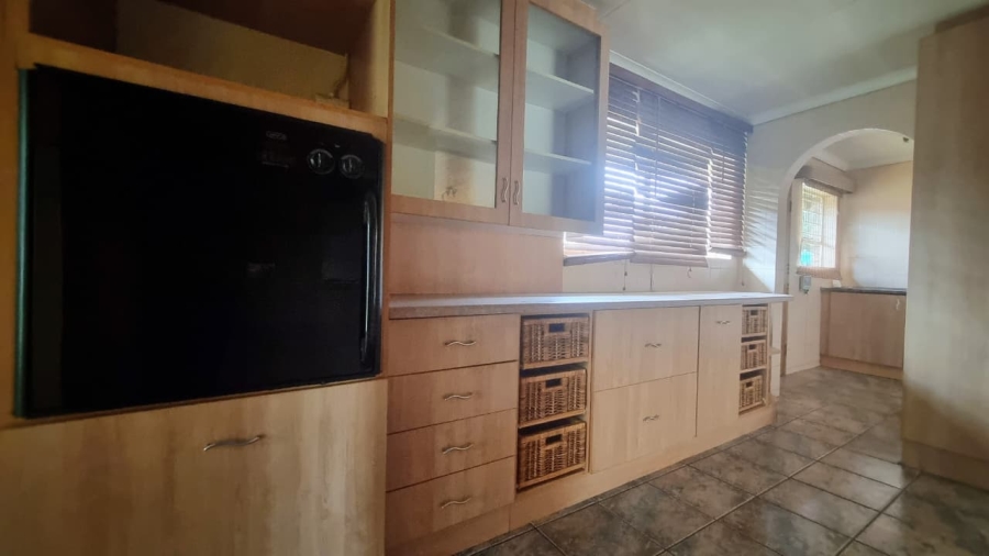 3 Bedroom Property for Sale in Falcon Ridge Gauteng