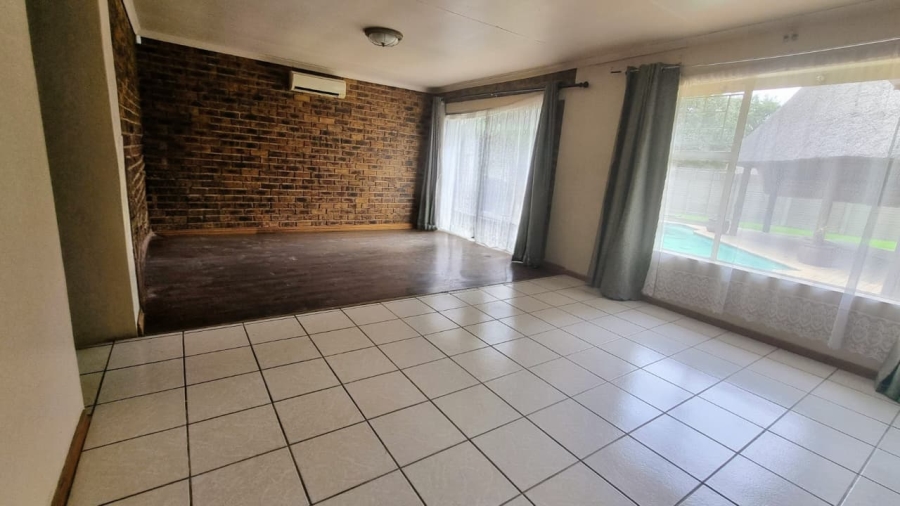 3 Bedroom Property for Sale in Falcon Ridge Gauteng