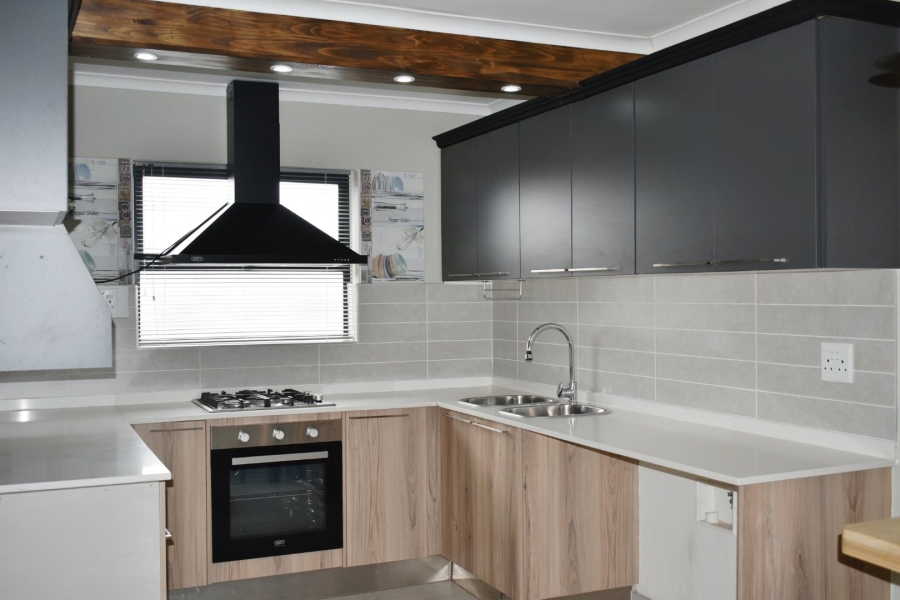 3 Bedroom Property for Sale in Louwlardia Gauteng