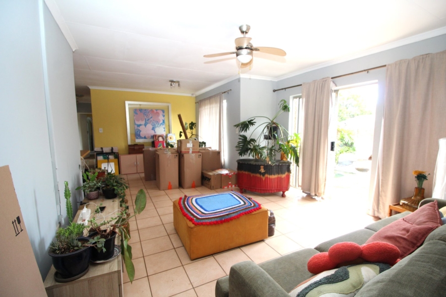 To Let 3 Bedroom Property for Rent in Rooihuiskraal North Gauteng