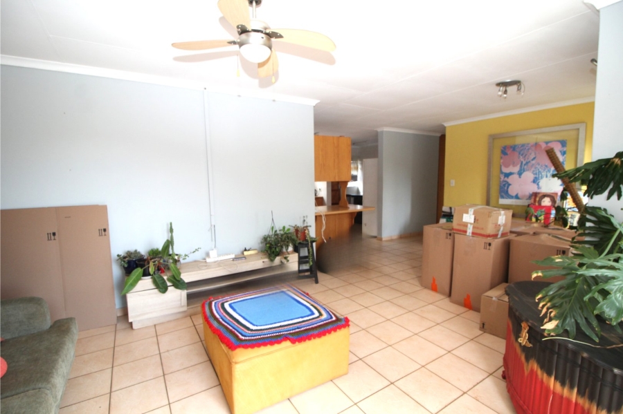 To Let 3 Bedroom Property for Rent in Rooihuiskraal North Gauteng