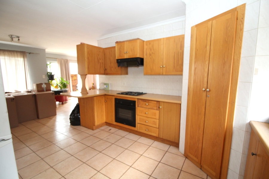 To Let 3 Bedroom Property for Rent in Rooihuiskraal North Gauteng