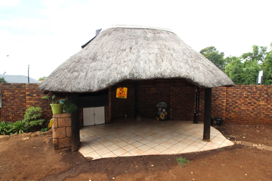 To Let 3 Bedroom Property for Rent in Rooihuiskraal North Gauteng