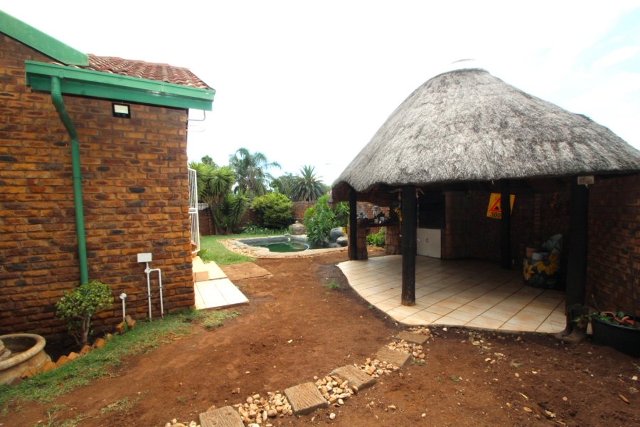 To Let 3 Bedroom Property for Rent in Rooihuiskraal North Gauteng