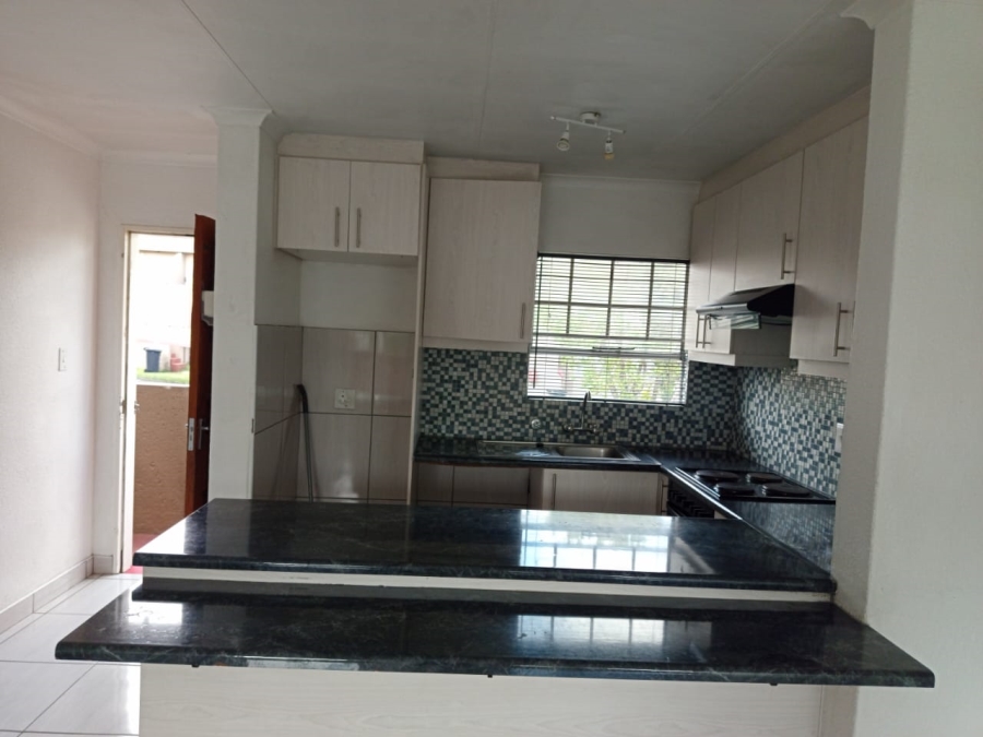3 Bedroom Property for Sale in Vorna Valley Gauteng