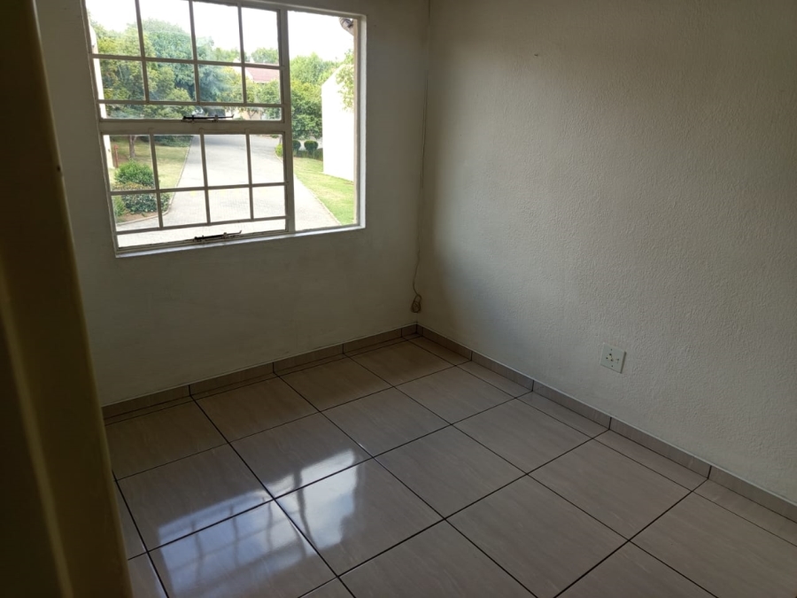 3 Bedroom Property for Sale in Vorna Valley Gauteng