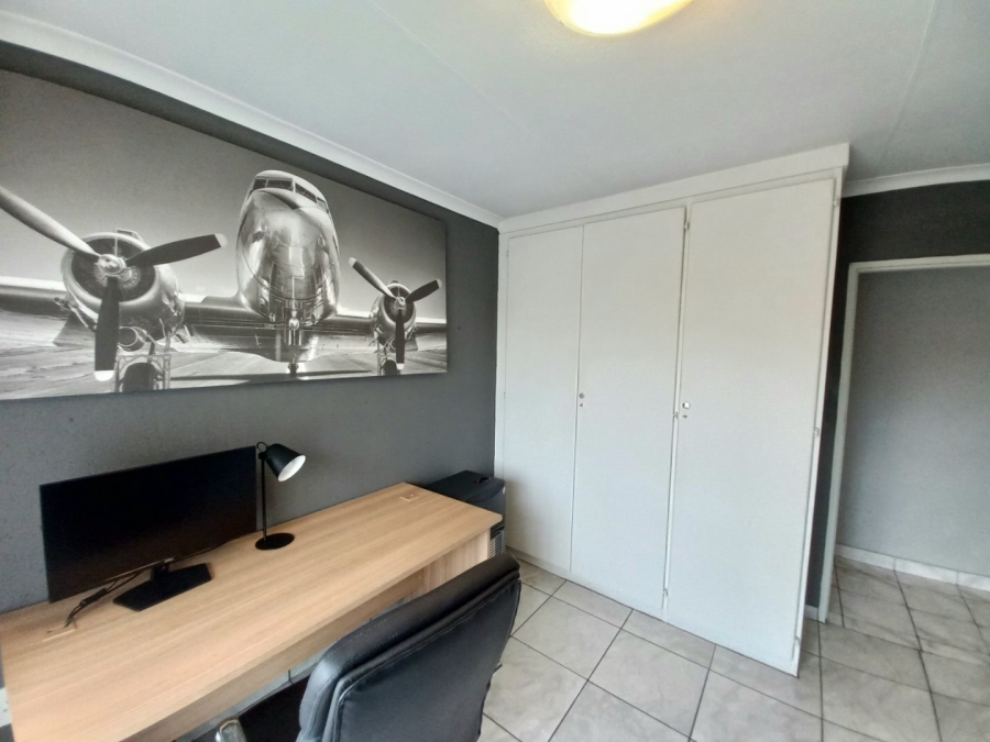 2 Bedroom Property for Sale in Eden Glen Gauteng