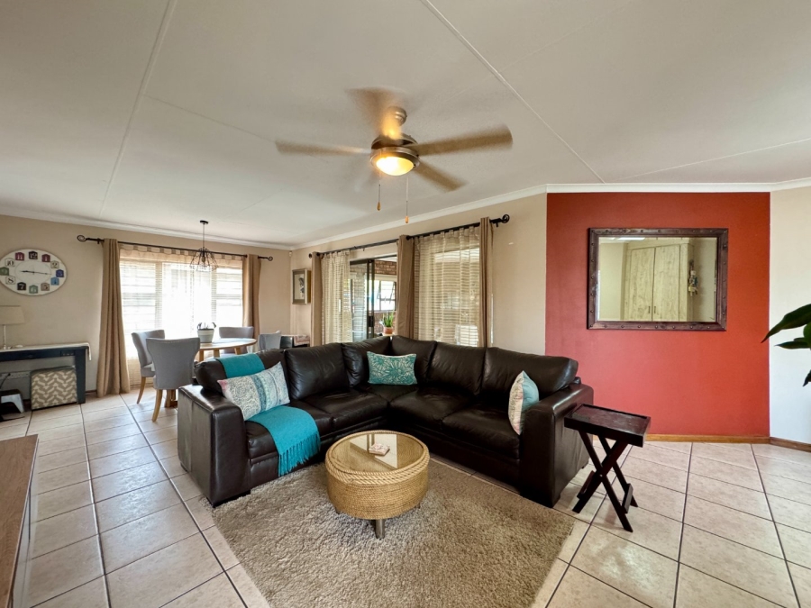 3 Bedroom Property for Sale in Pierre Van Ryneveld Gauteng