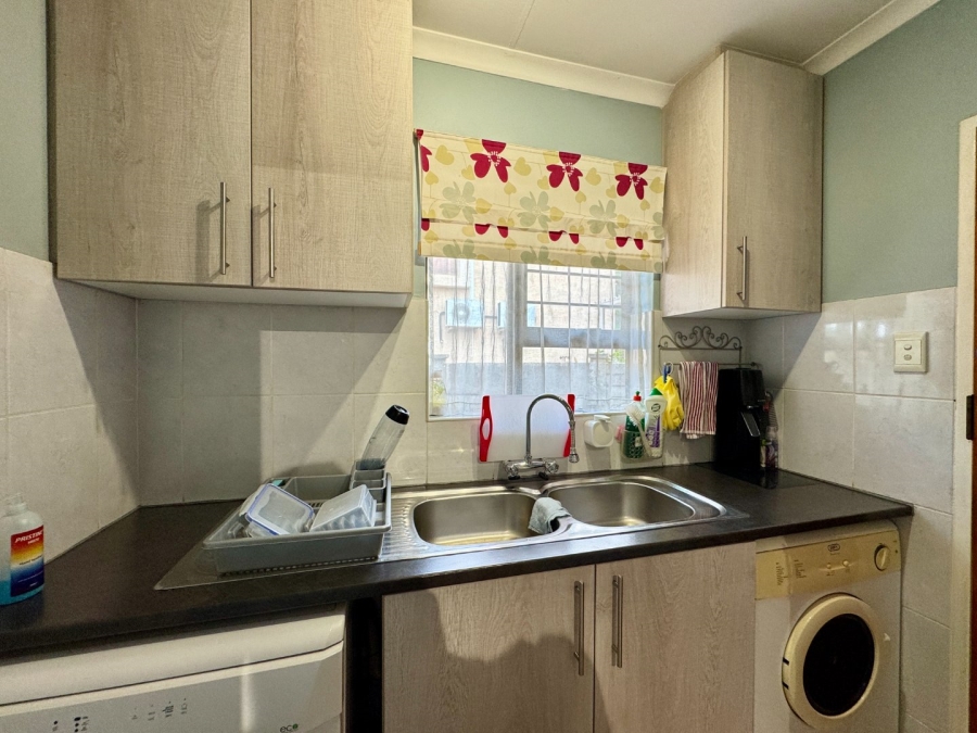 3 Bedroom Property for Sale in Pierre Van Ryneveld Gauteng