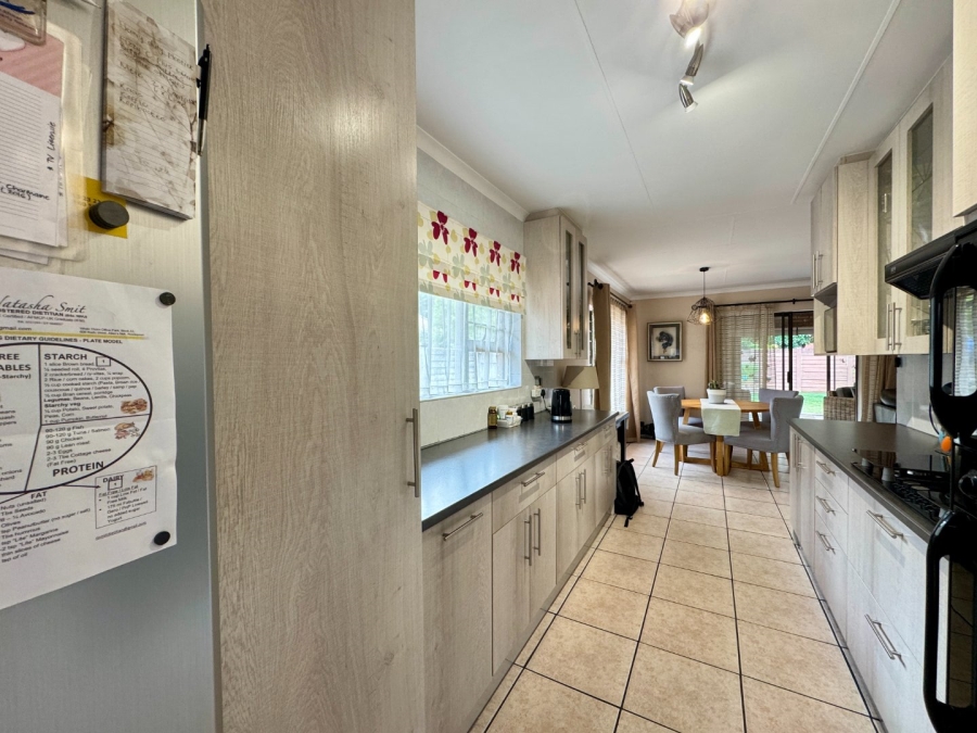 3 Bedroom Property for Sale in Pierre Van Ryneveld Gauteng