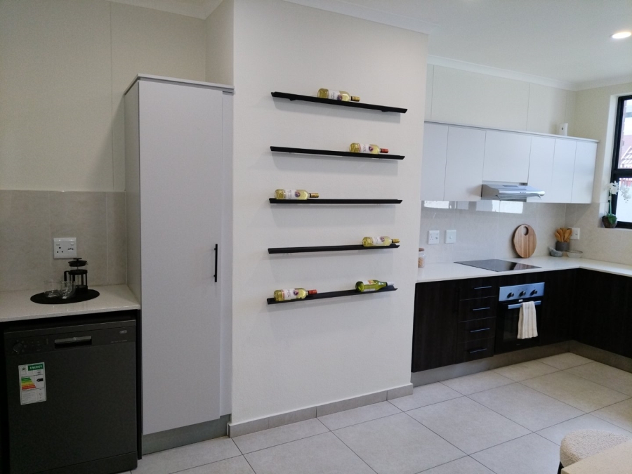 3 Bedroom Property for Sale in Greenstone Crest Gauteng