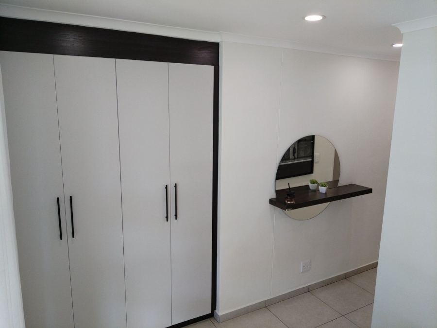 3 Bedroom Property for Sale in Greenstone Crest Gauteng