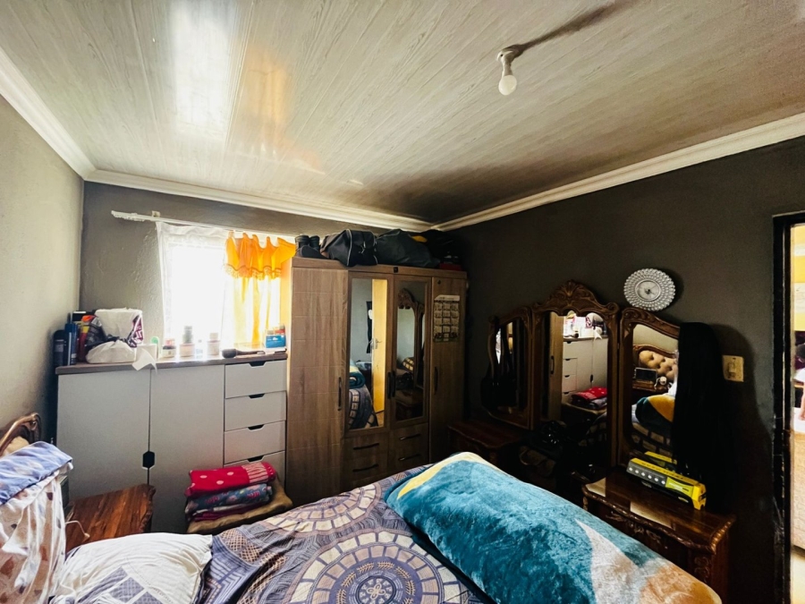 5 Bedroom Property for Sale in Maokeng Gauteng