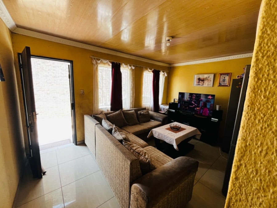 5 Bedroom Property for Sale in Maokeng Gauteng