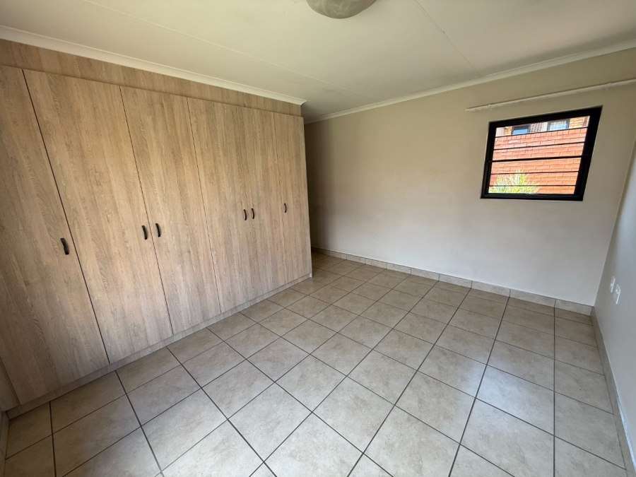 2 Bedroom Property for Sale in Eldoraigne Gauteng