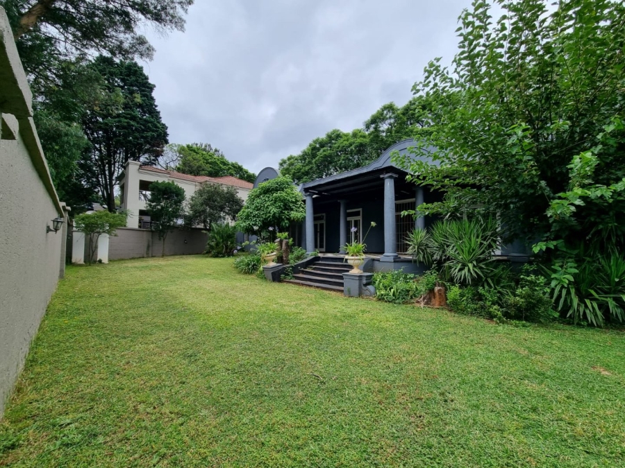 To Let 4 Bedroom Property for Rent in Saxonwold Gauteng