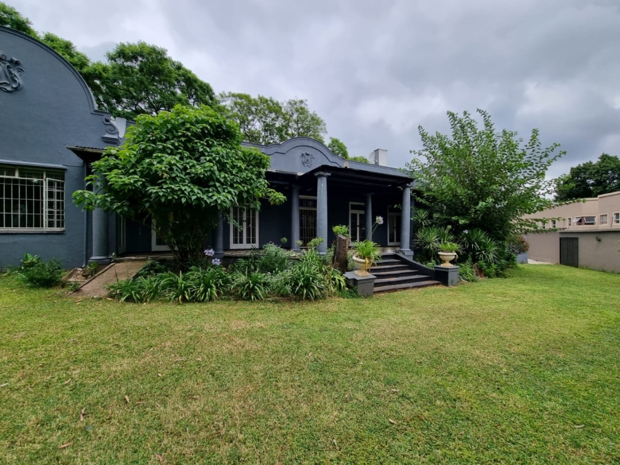 To Let 4 Bedroom Property for Rent in Saxonwold Gauteng