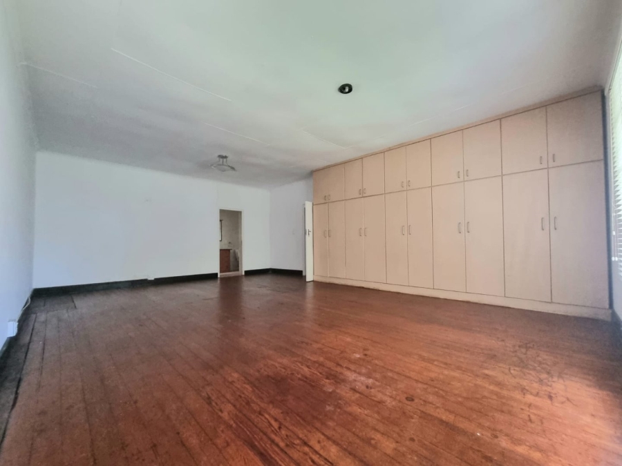 To Let 4 Bedroom Property for Rent in Saxonwold Gauteng