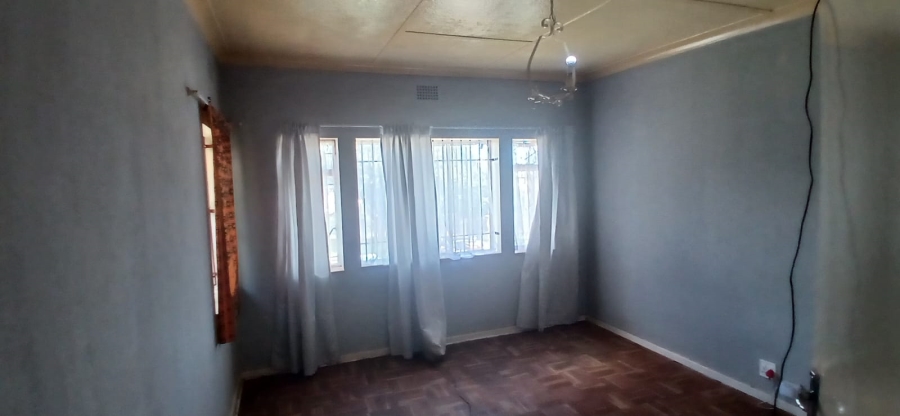 3 Bedroom Property for Sale in Linmeyer Gauteng