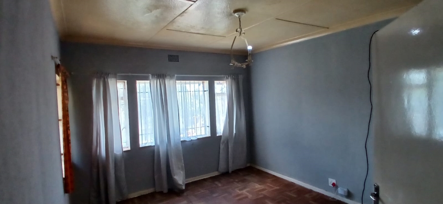 3 Bedroom Property for Sale in Linmeyer Gauteng