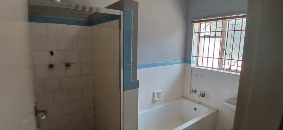 3 Bedroom Property for Sale in Linmeyer Gauteng
