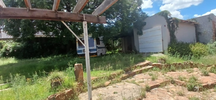 3 Bedroom Property for Sale in Linmeyer Gauteng