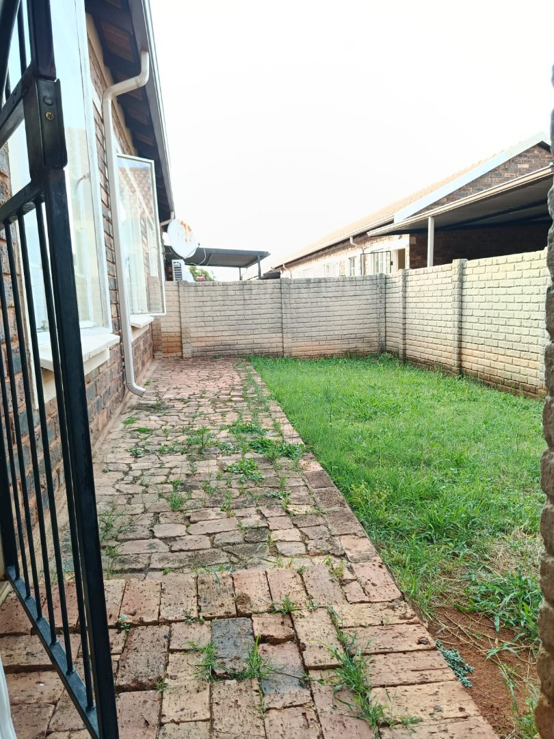 To Let 2 Bedroom Property for Rent in The Orchards Gauteng