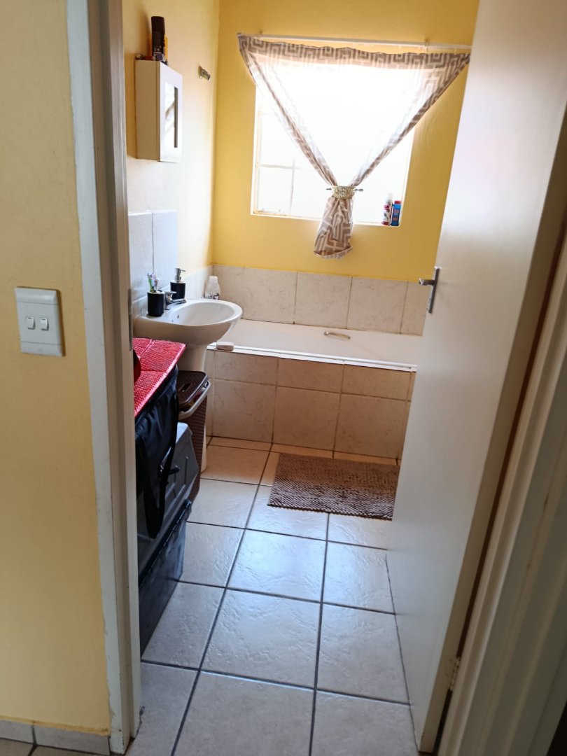 To Let 2 Bedroom Property for Rent in The Orchards Gauteng