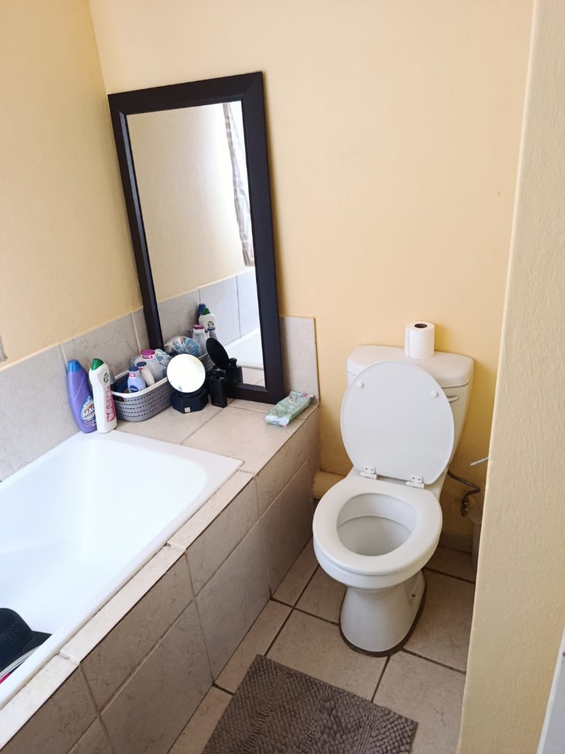 To Let 2 Bedroom Property for Rent in The Orchards Gauteng