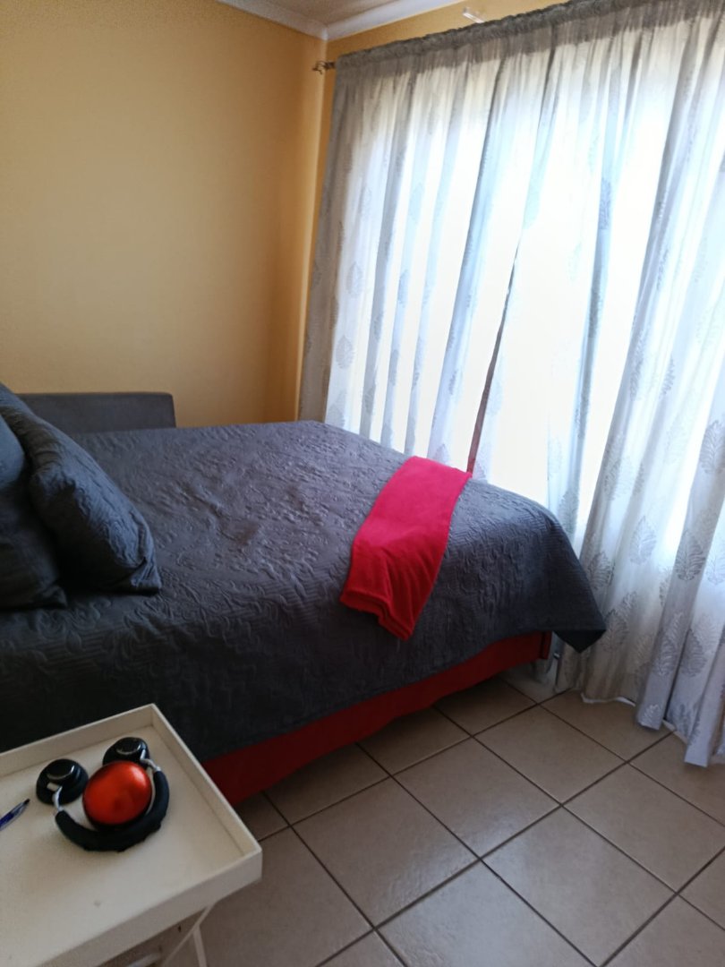To Let 2 Bedroom Property for Rent in The Orchards Gauteng