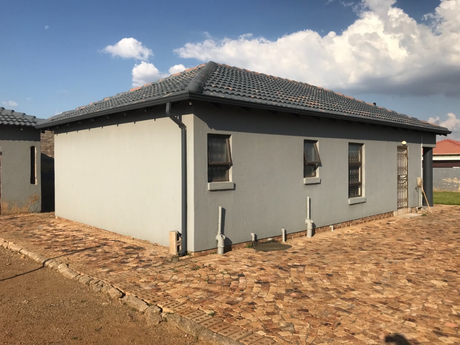 3 Bedroom Property for Sale in Azaadville Gardens Gauteng