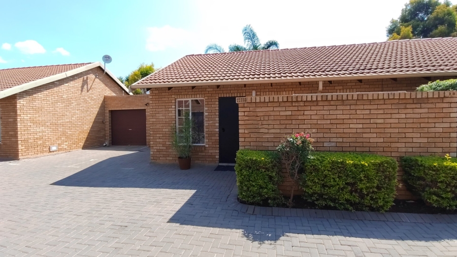 2 Bedroom Property for Sale in Sinoville Gauteng