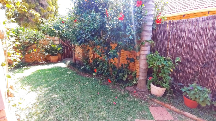 2 Bedroom Property for Sale in Sinoville Gauteng