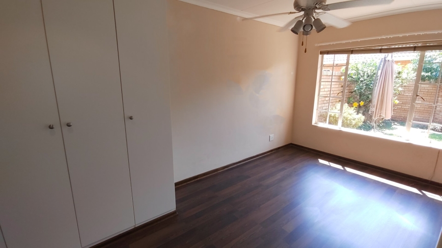 2 Bedroom Property for Sale in Sinoville Gauteng